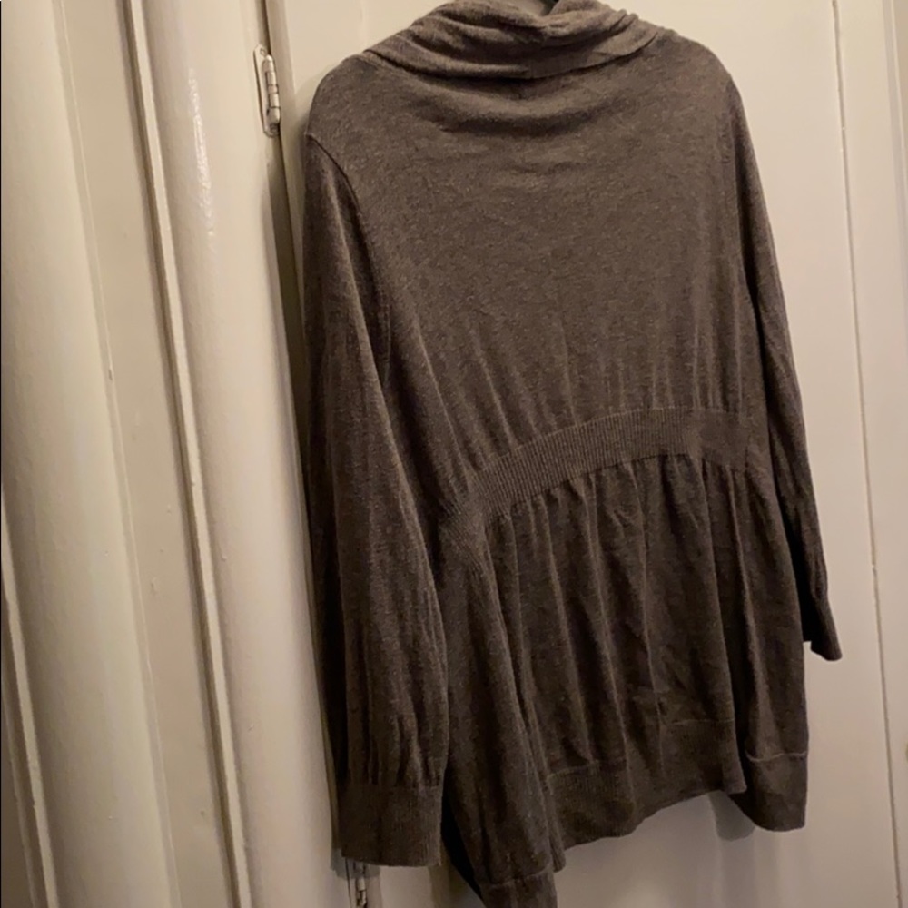 Sweater - Picture 5 of 5